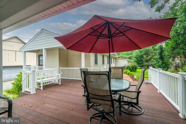 120 W LEMON ST, Lititz, PA 17543