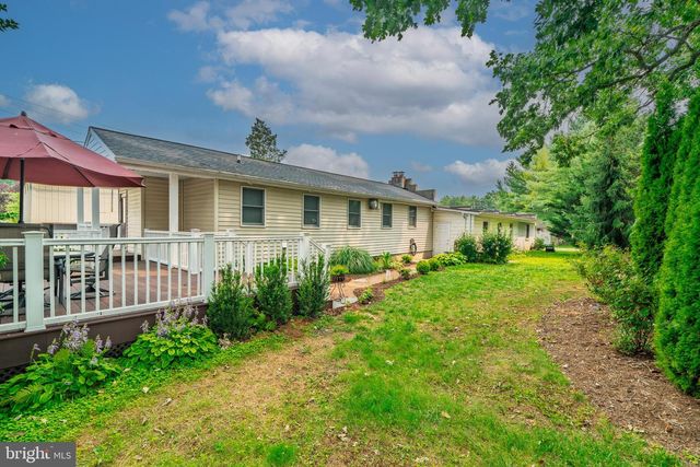 120 W LEMON ST, Lititz, PA 17543