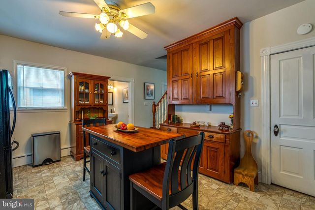 120 W LEMON ST, Lititz, PA 17543