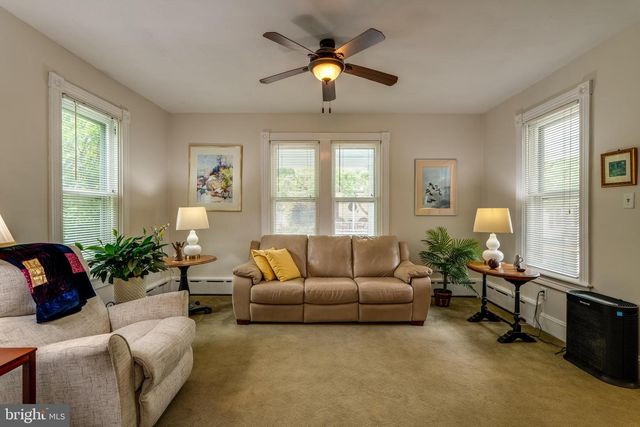 120 W LEMON ST, Lititz, PA 17543
