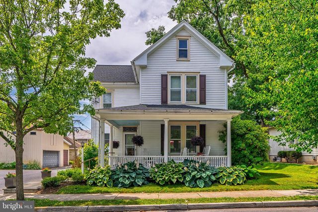 120 W LEMON ST, Lititz, PA 17543