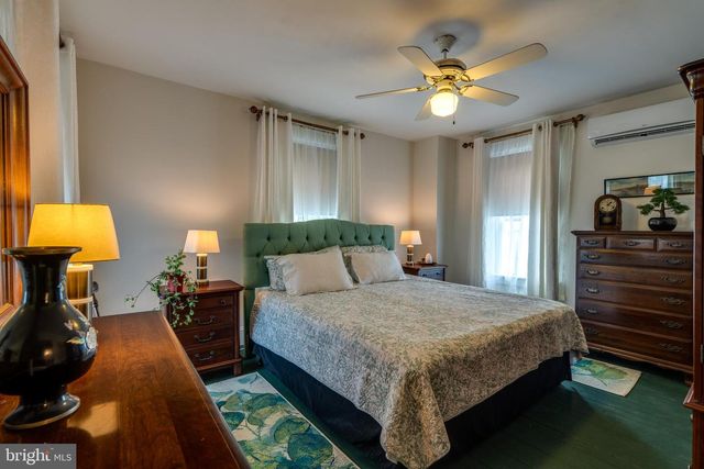 120 W LEMON ST, Lititz, PA 17543