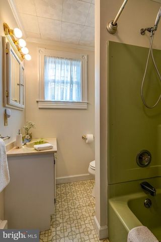 120 W LEMON ST, Lititz, PA 17543