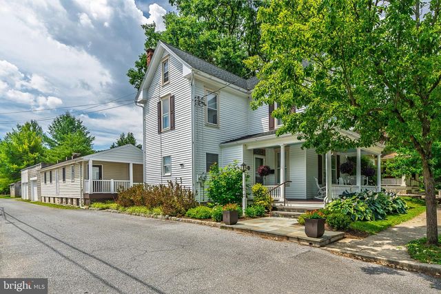 120 W LEMON ST, Lititz, PA 17543