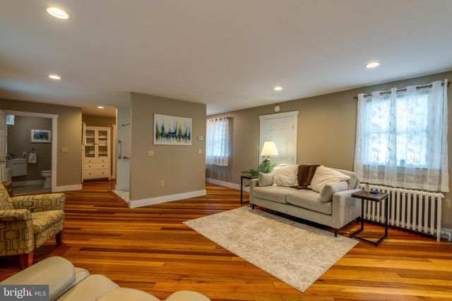 120 W LEMON ST, Lititz, PA 17543