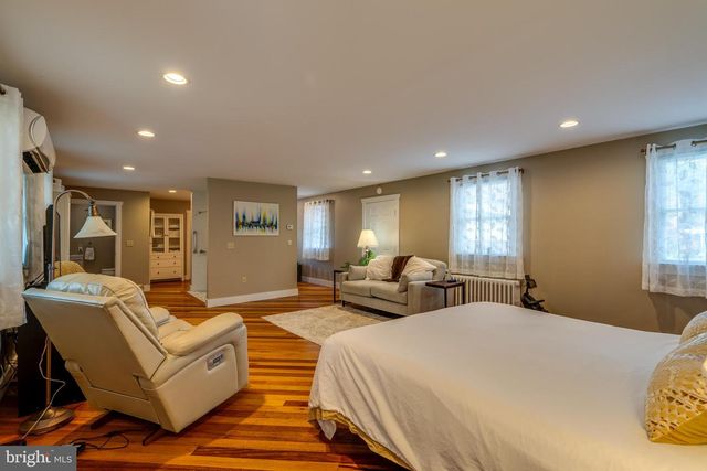 120 W LEMON ST, Lititz, PA 17543