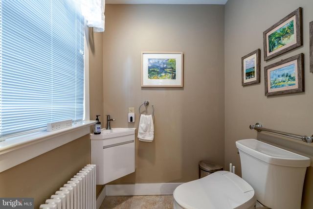 120 W LEMON ST, Lititz, PA 17543