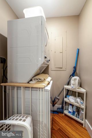 120 W LEMON ST, Lititz, PA 17543