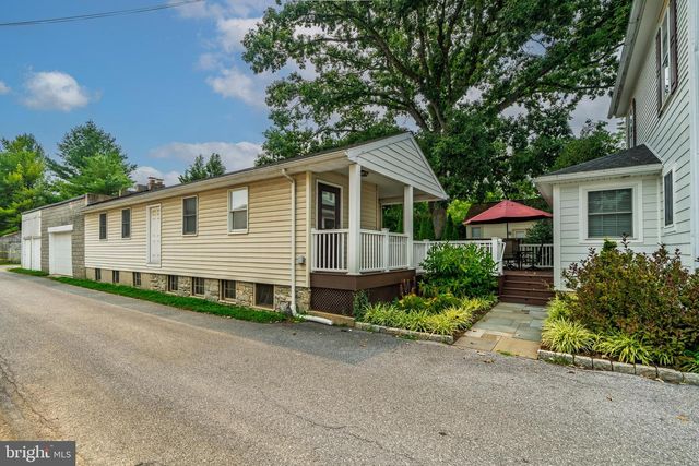 120 W LEMON ST, Lititz, PA 17543