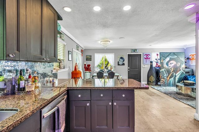121 NW 47th St, Miami, FL 33127