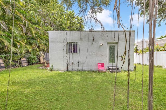 121 NW 47th St, Miami, FL 33127