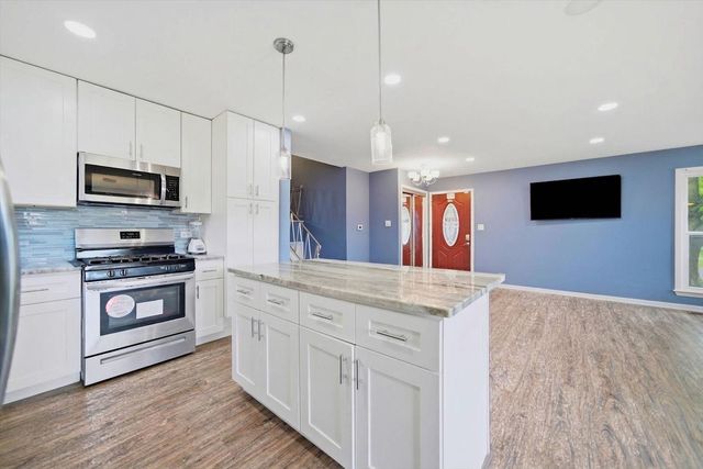 9206 Kostner Avenue, Skokie, IL 60076