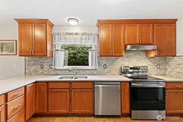 11548 215th Avenue E, Bonney Lake, WA 98391