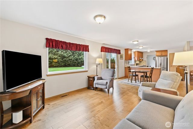 11548 215th Avenue E, Bonney Lake, WA 98391