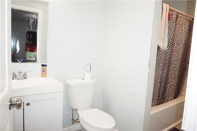 12 Thomas Avenue, Pawtucket, RI 02860