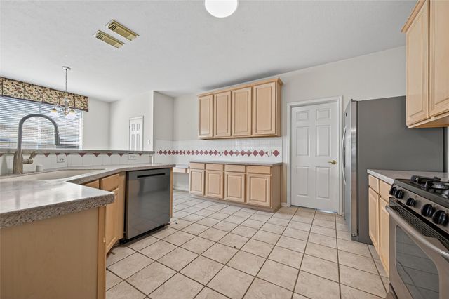 16515 Cypress Thicket Dr, Cypress, TX 77429