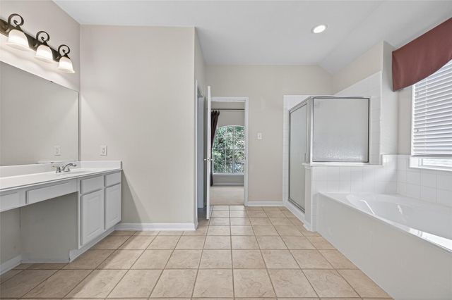 16515 Cypress Thicket Dr, Cypress, TX 77429