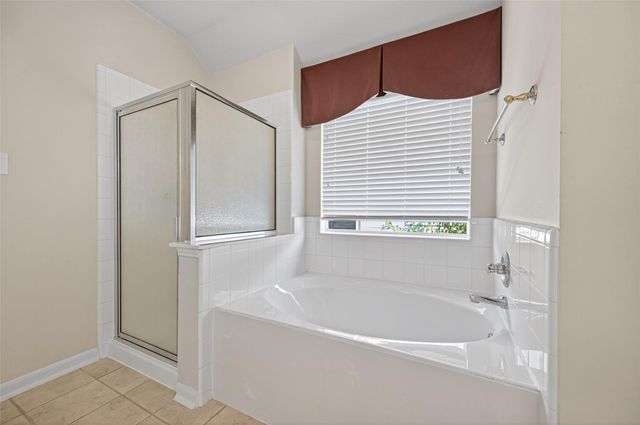 16515 Cypress Thicket Dr, Cypress, TX 77429