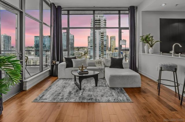 575 6Th 1502, San Diego, CA 92101