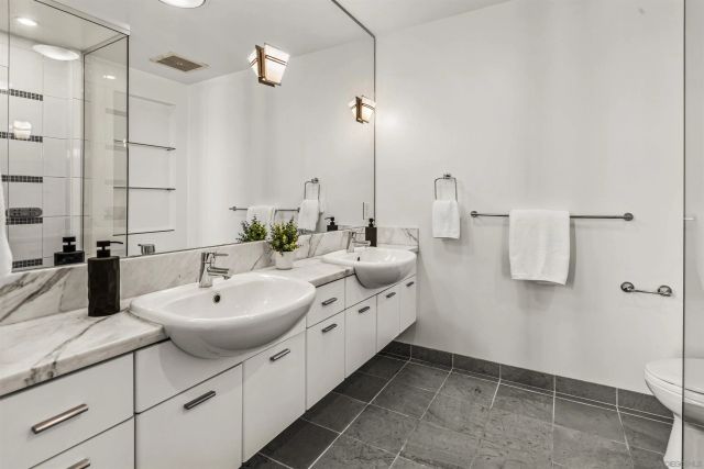 575 6Th 1502, San Diego, CA 92101