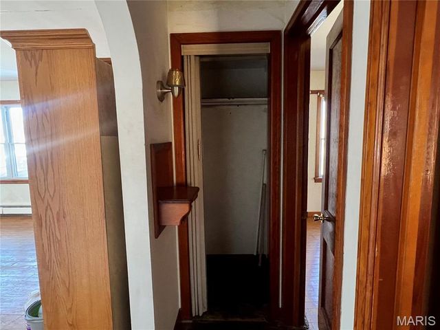 614 E Tyler Avenue, Litchfield, IL 62056