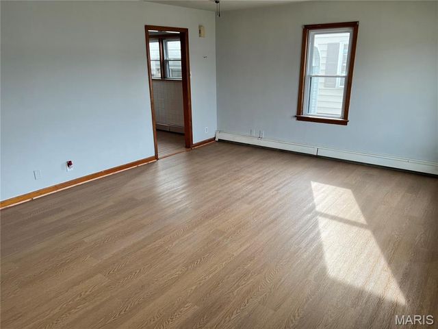 614 E Tyler Avenue, Litchfield, IL 62056