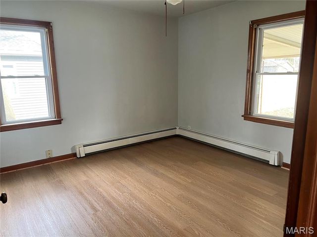 614 E Tyler Avenue, Litchfield, IL 62056