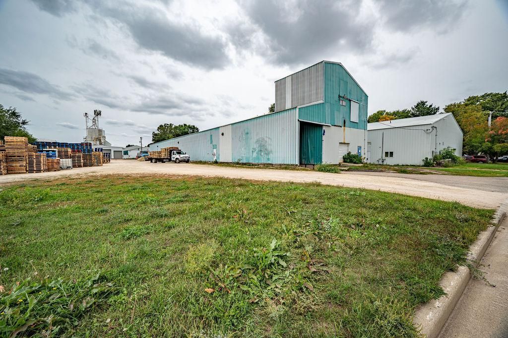 705 Pine Street, Prescott, WI 54021 — exterior