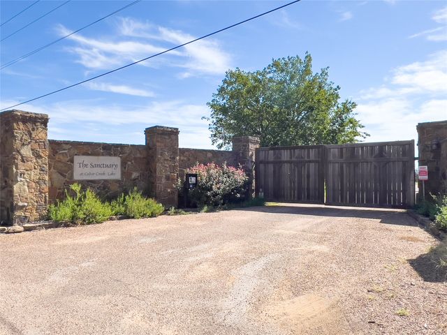 1801 Fox Hollow Lane, Kemp, TX 75143