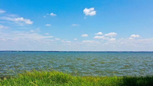 1801 Fox Hollow Lane, Kemp, TX 75143