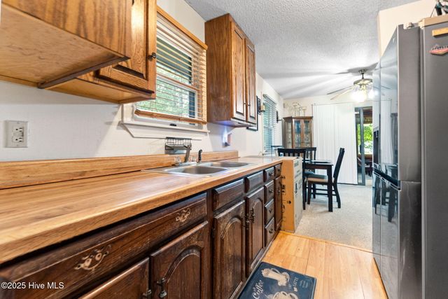 243 Pirate Cove Way, Hertford, NC 27944
