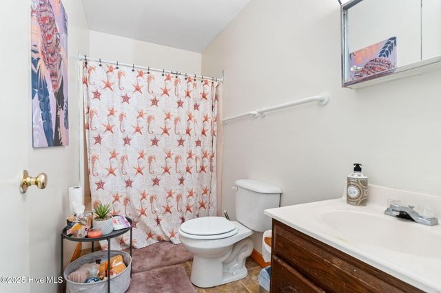 243 Pirate Cove Way, Hertford, NC 27944