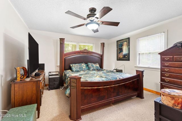 243 Pirate Cove Way, Hertford, NC 27944
