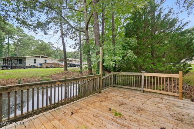 243 Pirate Cove Way, Hertford, NC 27944