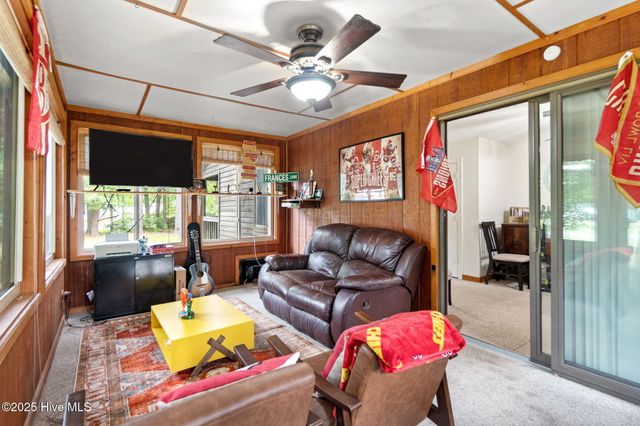 243 Pirate Cove Way, Hertford, NC 27944