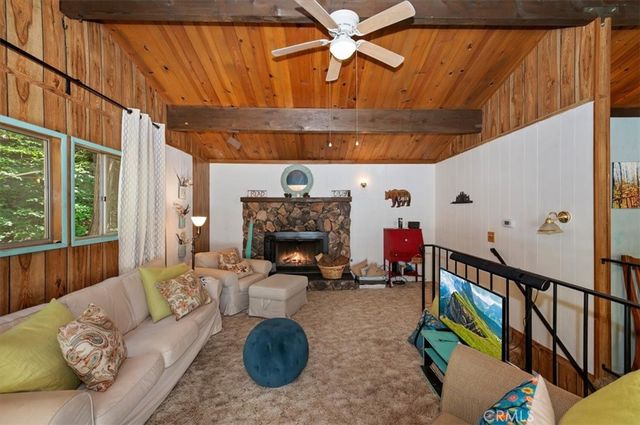 802 Knight Court, Lake Arrowhead, CA 92352