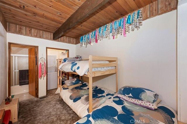 802 Knight Court, Lake Arrowhead, CA 92352