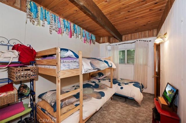 802 Knight Court, Lake Arrowhead, CA 92352