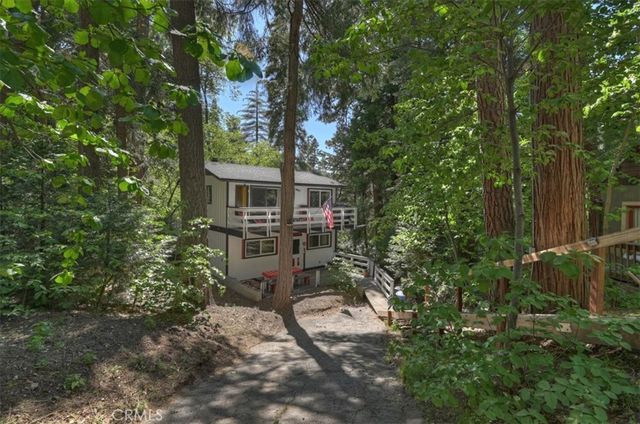802 Knight Court, Lake Arrowhead, CA 92352