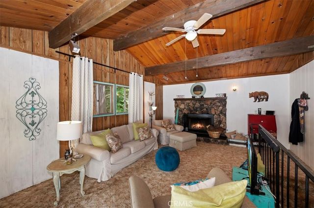 802 Knight Court, Lake Arrowhead, CA 92352
