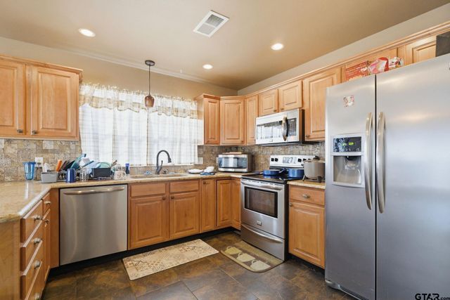 2301 McDonald Rd, Tyler, TX 75701