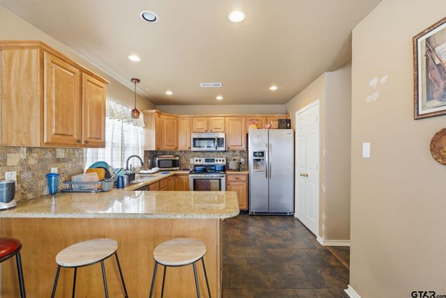 2301 McDonald Rd, Tyler, TX 75701