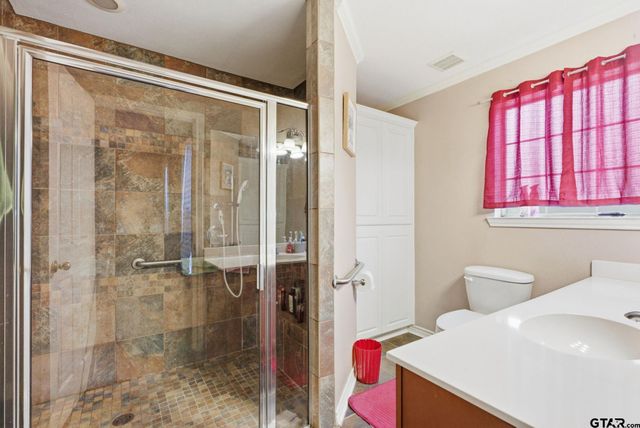 2301 McDonald Rd, Tyler, TX 75701