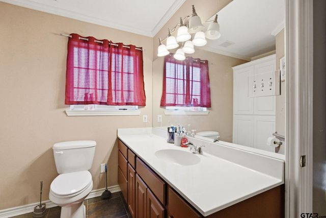 2301 McDonald Rd, Tyler, TX 75701