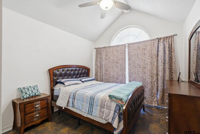 2301 McDonald Rd, Tyler, TX 75701