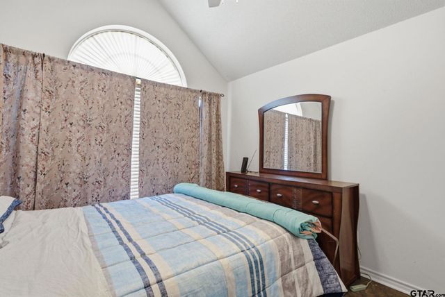 2301 McDonald Rd, Tyler, TX 75701