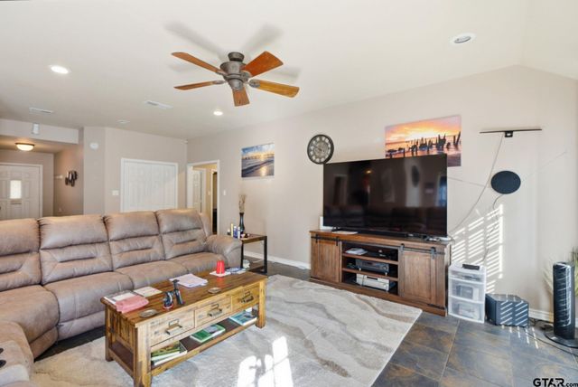 2301 McDonald Rd, Tyler, TX 75701