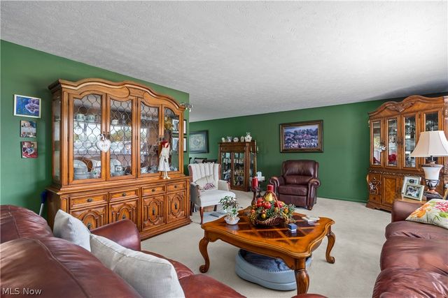 20563 Holly Circle, Strongsville, OH 44149