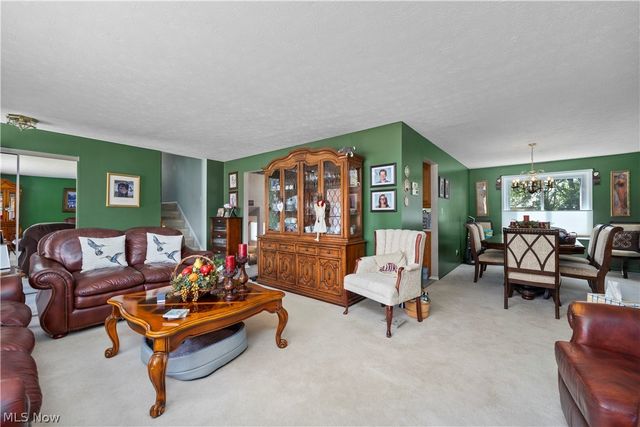20563 Holly Circle, Strongsville, OH 44149