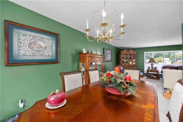 20563 Holly Circle, Strongsville, OH 44149